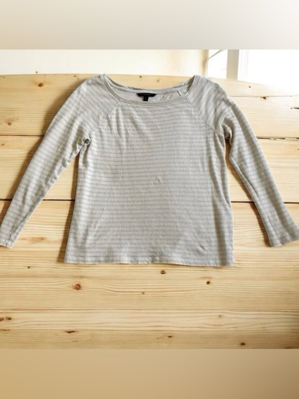 🧁Striped Long-Sleeve Crew Tee in Light Gray by